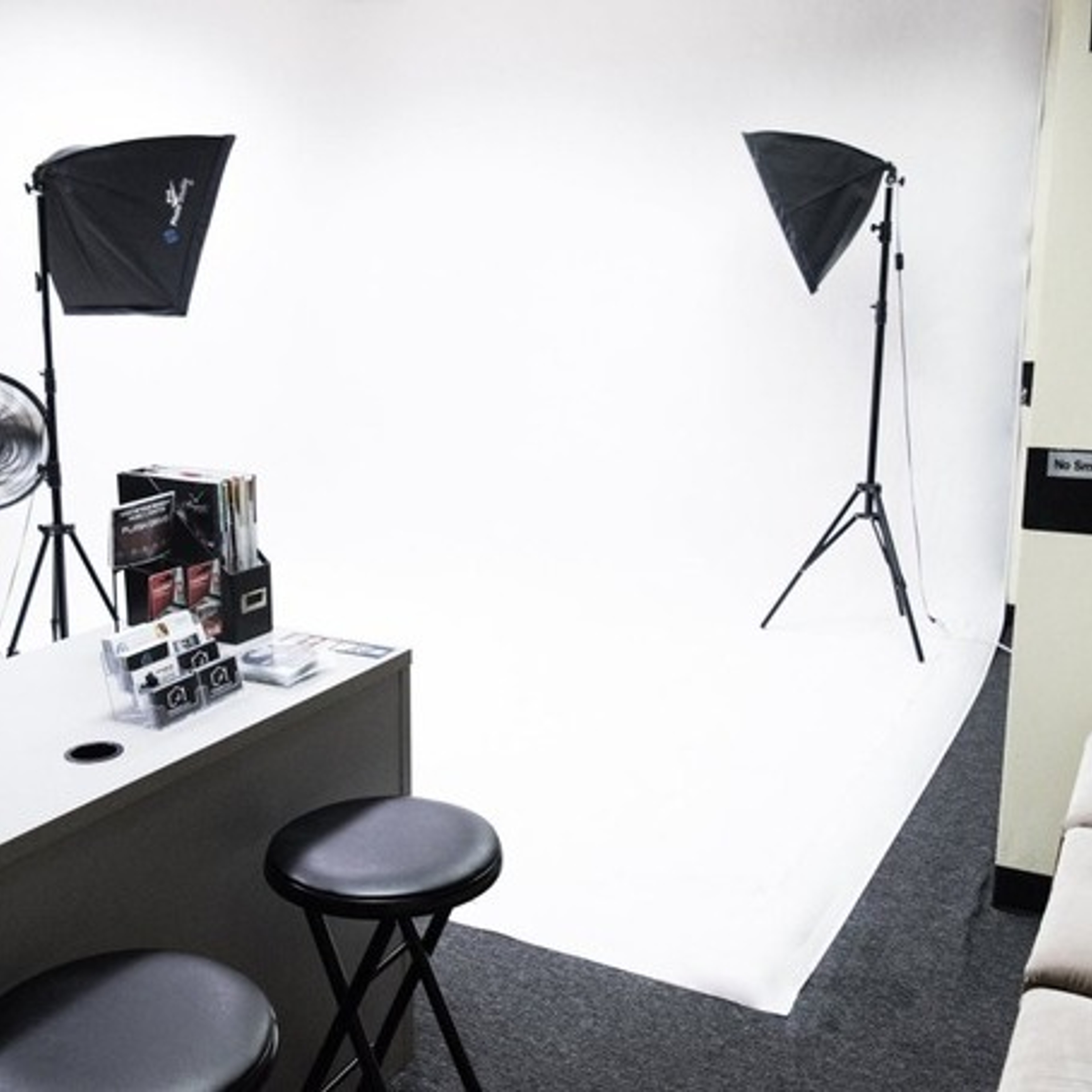 Photography Studio Rental Hourly/Monthly- Feathersound/Clearwater Area