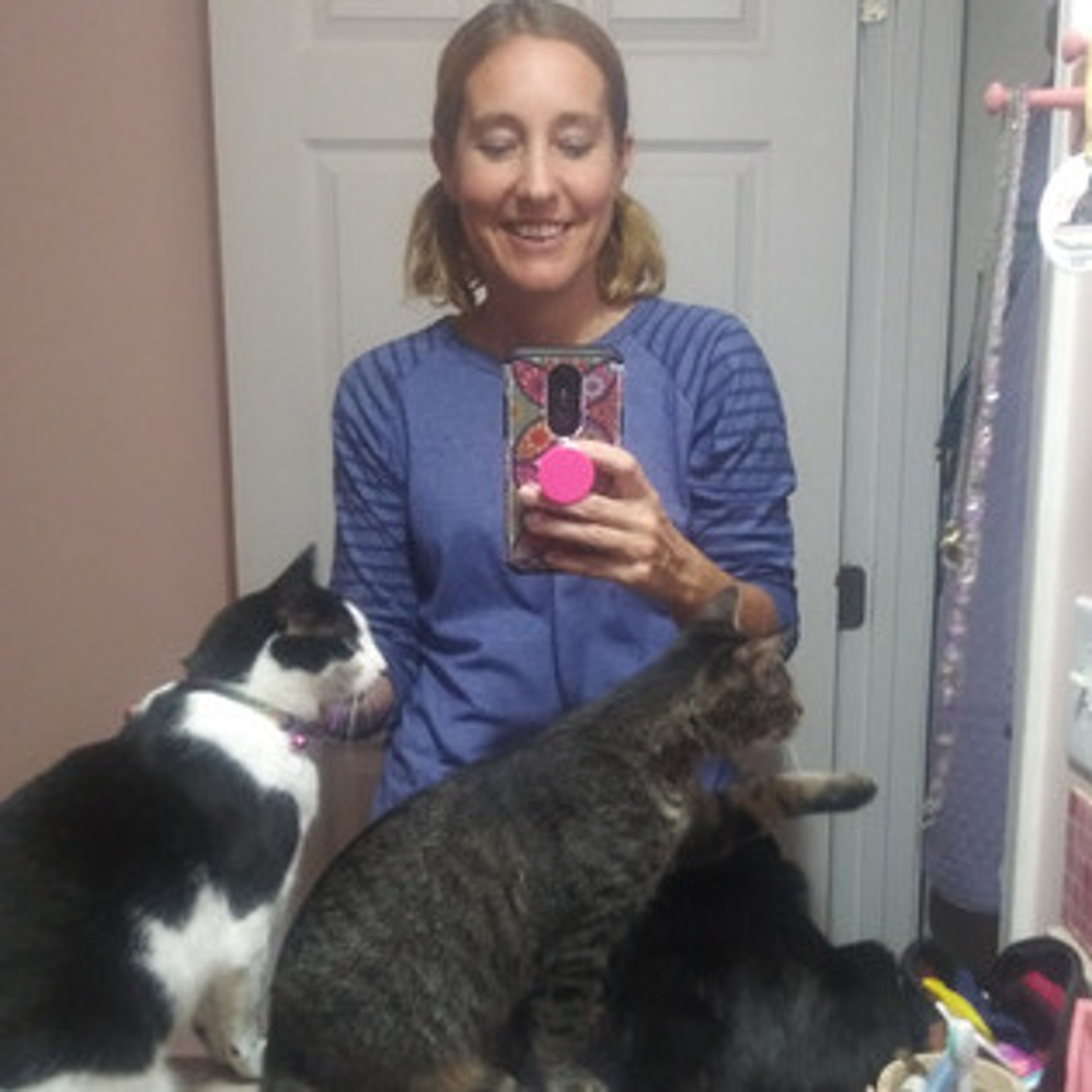 Certified Pet sitter, licensed and insured. Certified in both Cat and Dog first aid and Canine Communication.